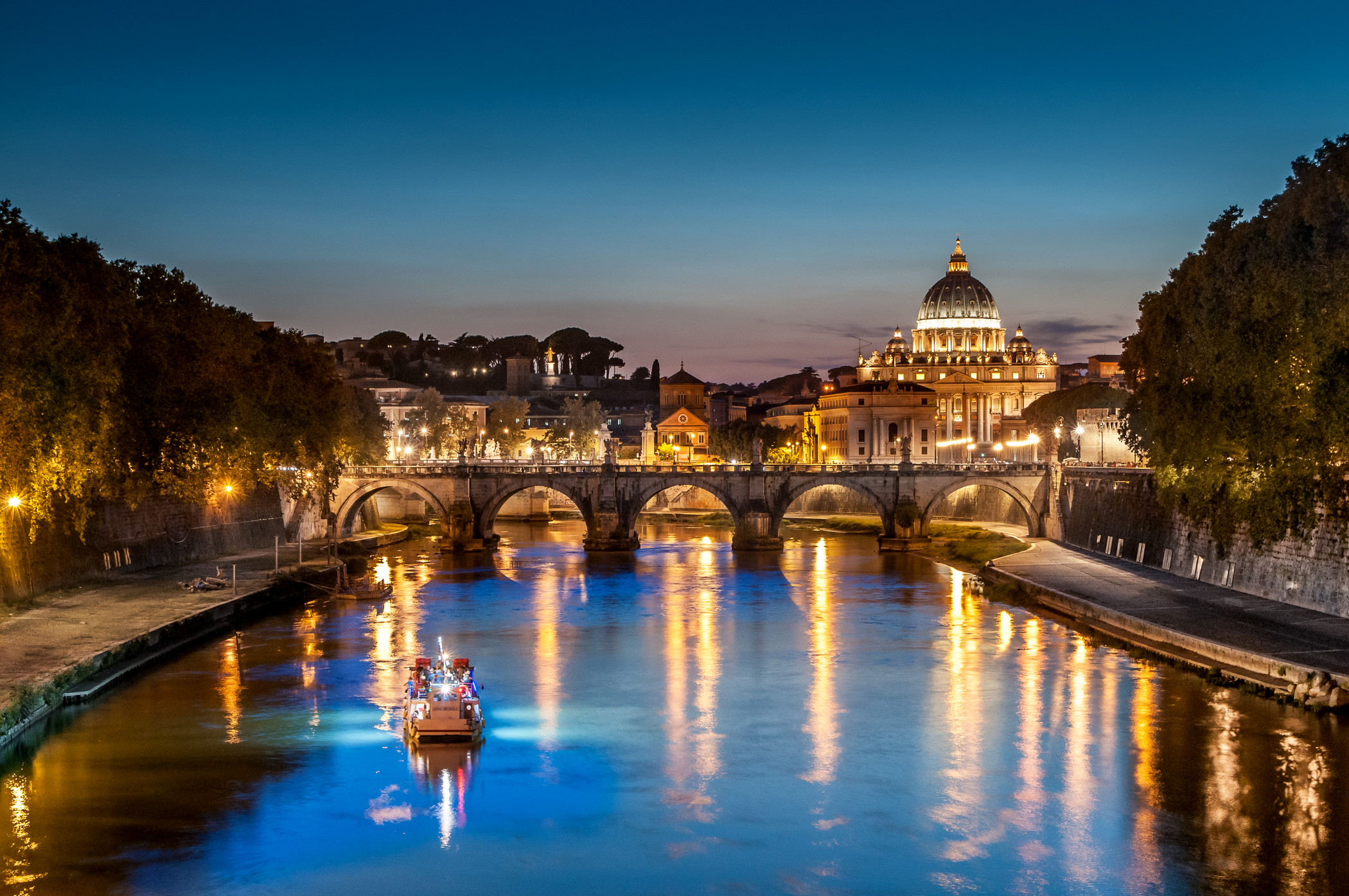 深圳成红木生产集散地:hth官网入口(图1) hth官网入口