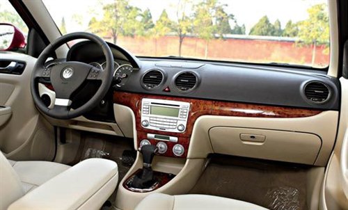 ‘华体会体育hth官方网站’阿拉山口综合保税区木材加工产业实现零突破(图2) 华体会体育hth官方网站